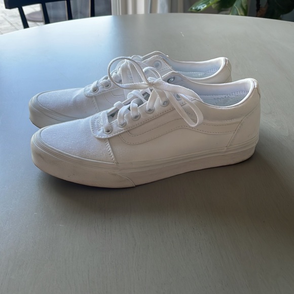VANS OLD SKOOL WHITE - Picture 1 of 7
